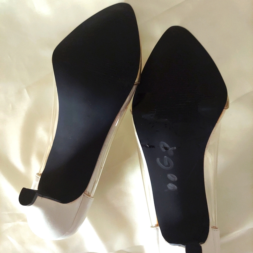 Classique 3" heels, NWOT - Picture 9 of 9